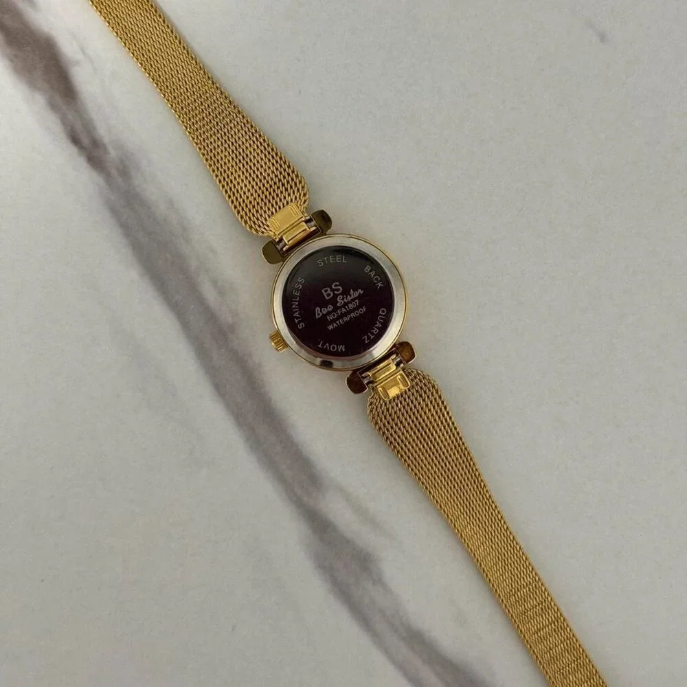 SKU0410 Gold White dial Women Fashion Round Watch stainless steel‎ + gift bag